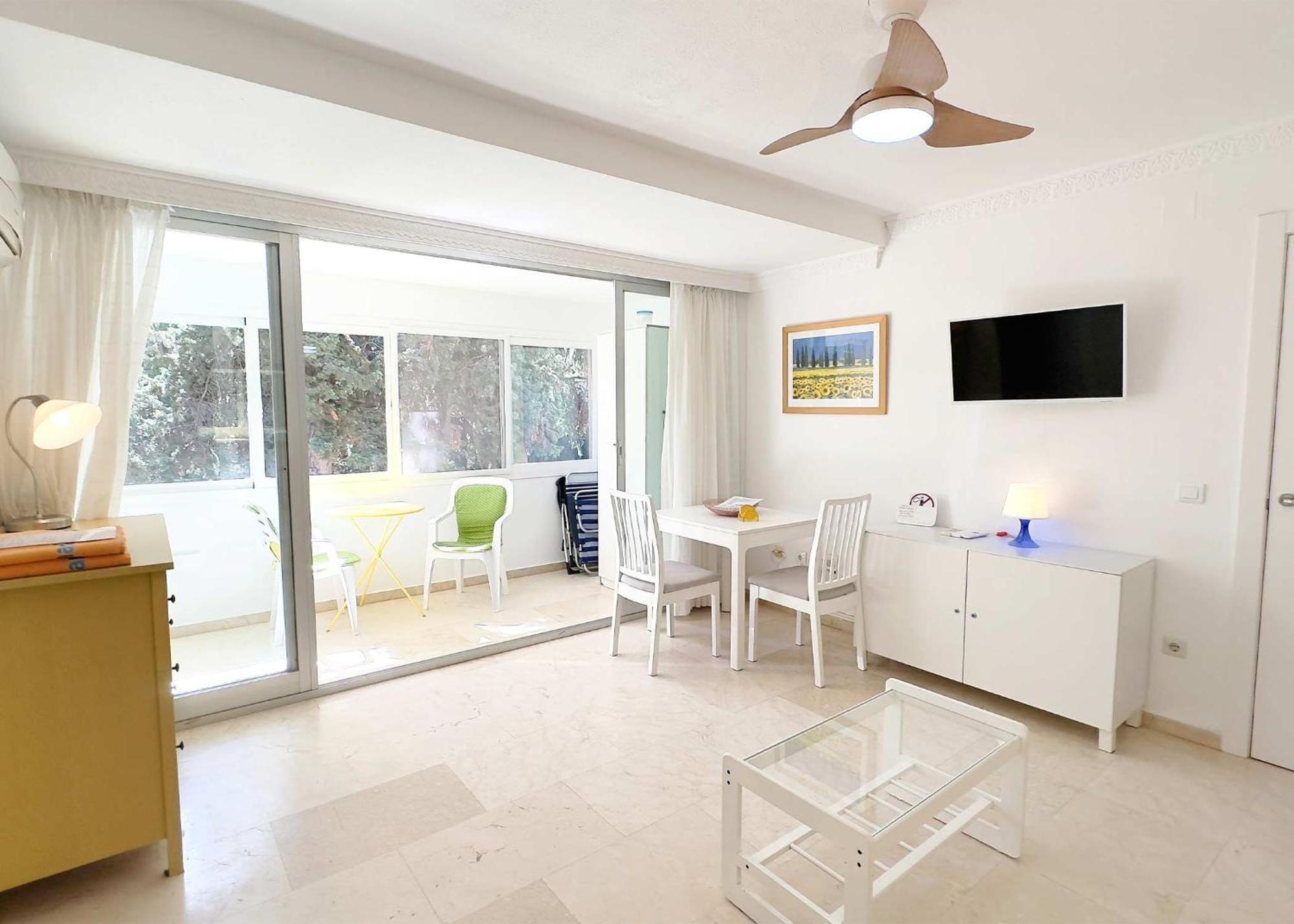 1 Bedroom Apartment Second Line Beach- Parque Marbella Building Экстерьер фото