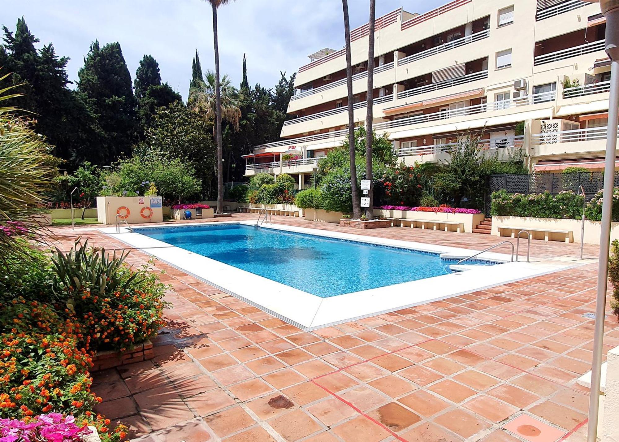 1 Bedroom Apartment Second Line Beach- Parque Marbella Building Экстерьер фото